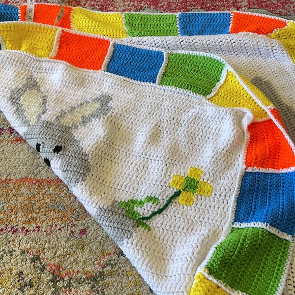 Homemade Crochet Baby Blanket vintage bunny rabbit floral bold grandma knit - Picture 4 of 4